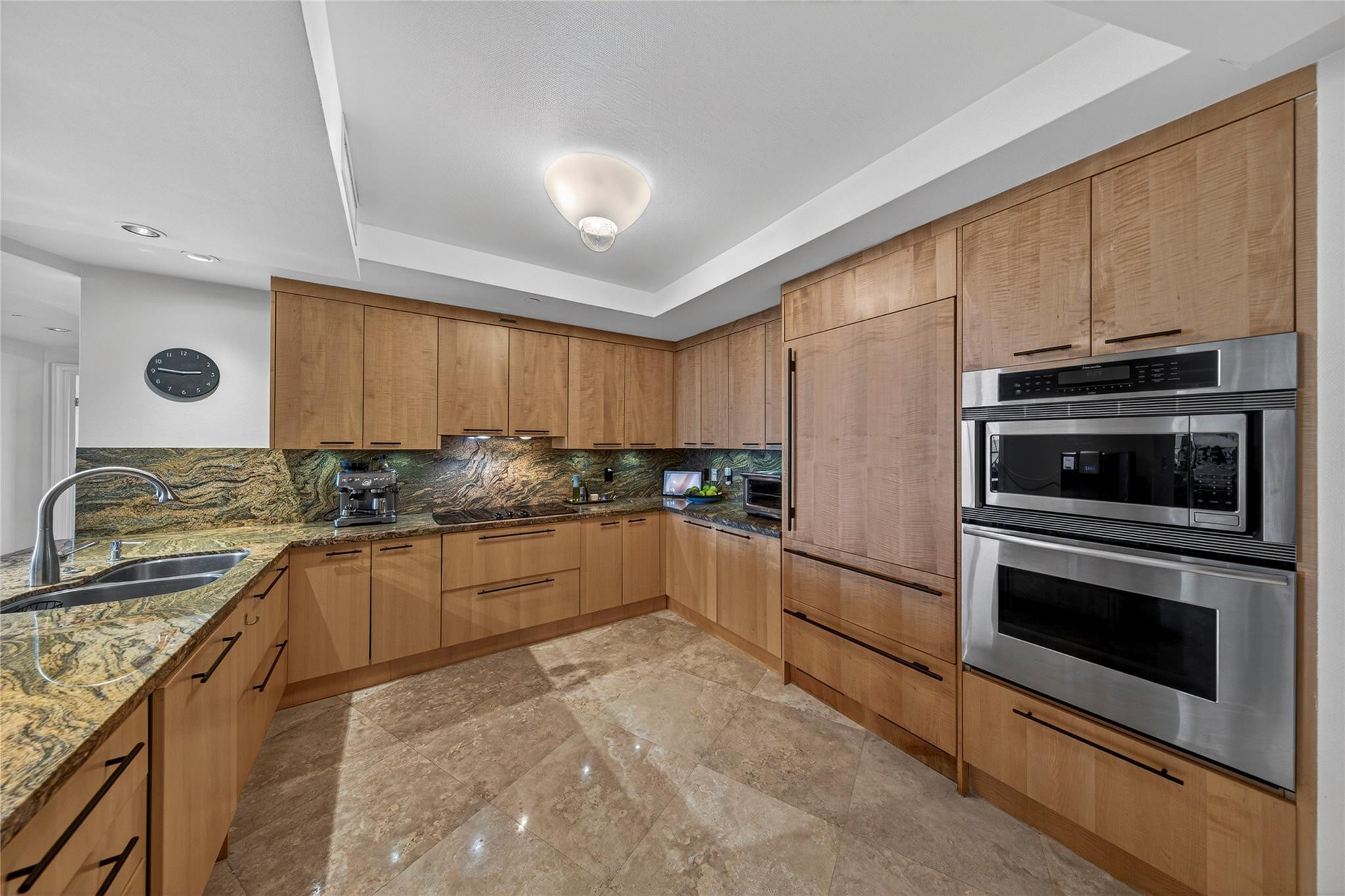 1200 Holiday Drive 402