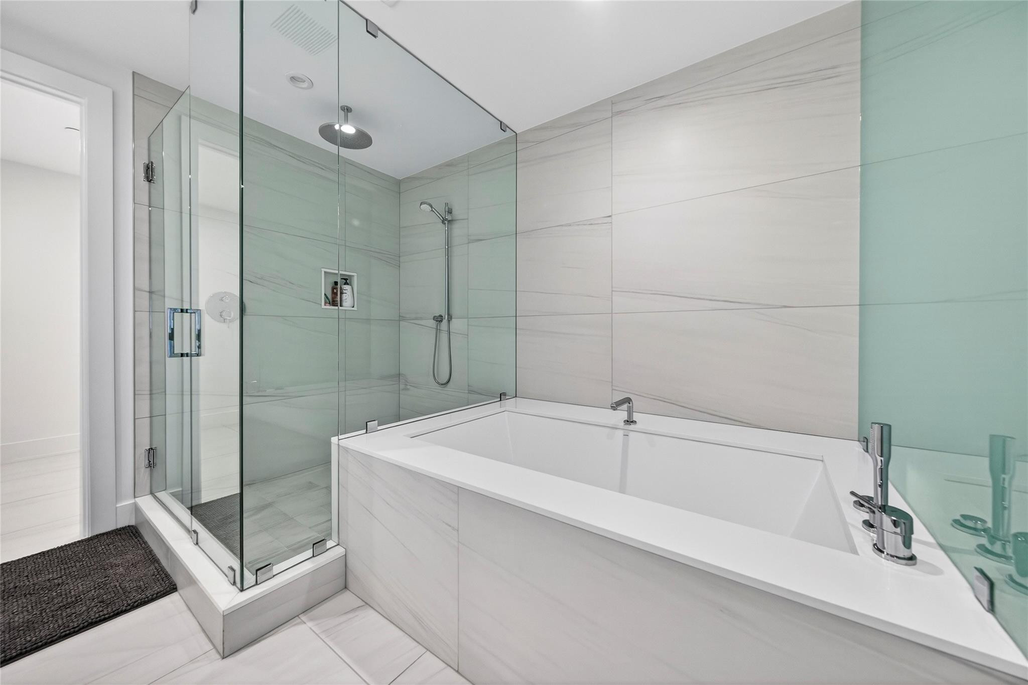 153 N Seabreeze 1901-S