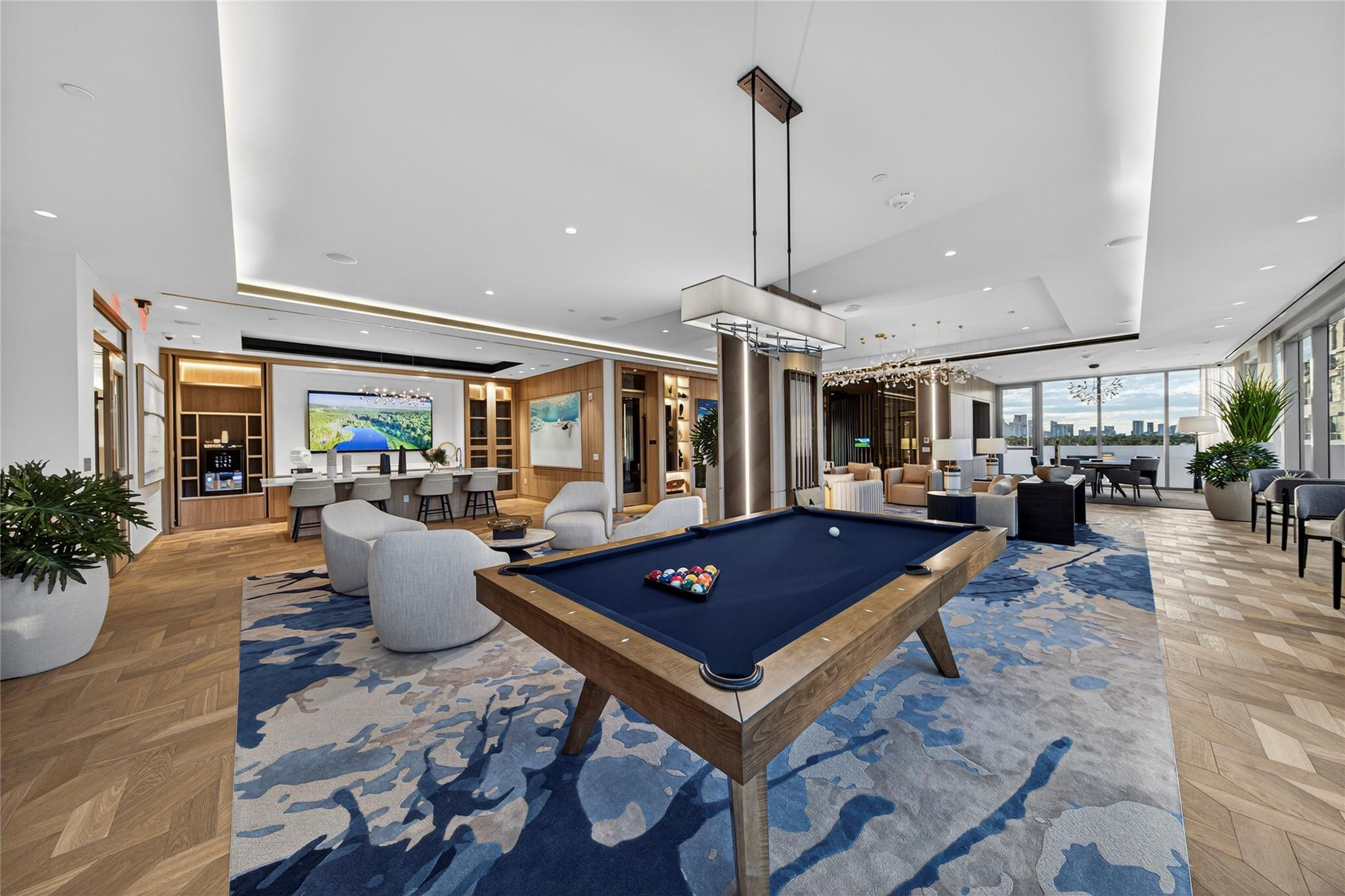 153 N Seabreeze 1901-S