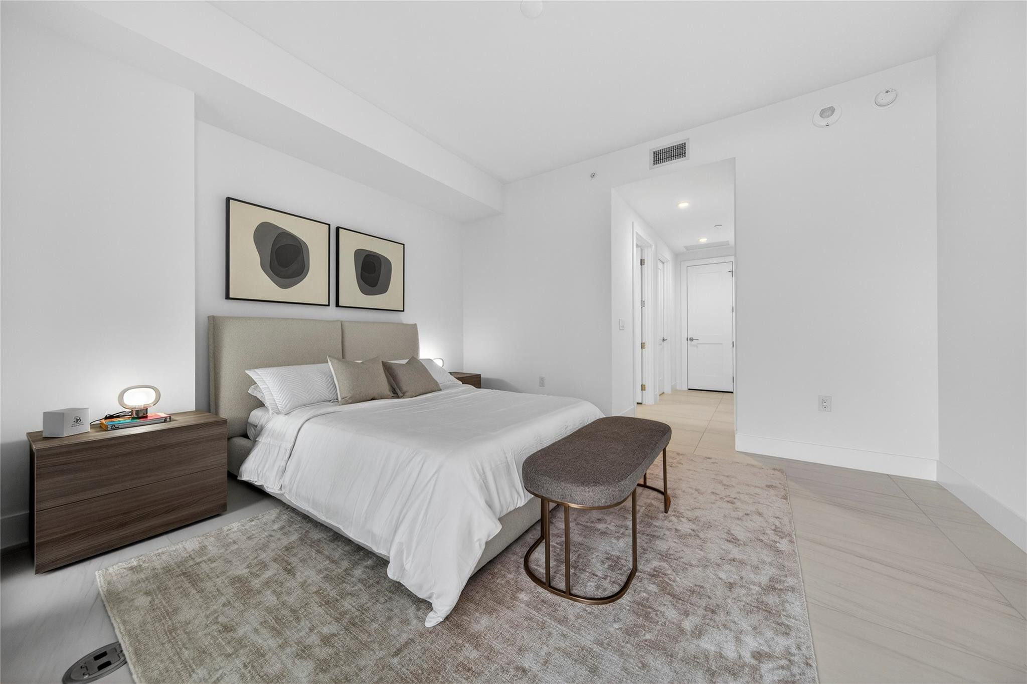 153 N Seabreeze 1901-S