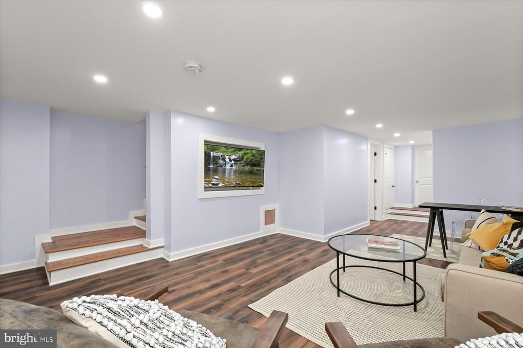 29 Sherman Cir NW