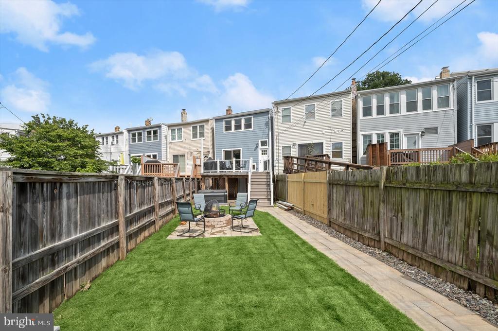 29 Sherman Cir NW