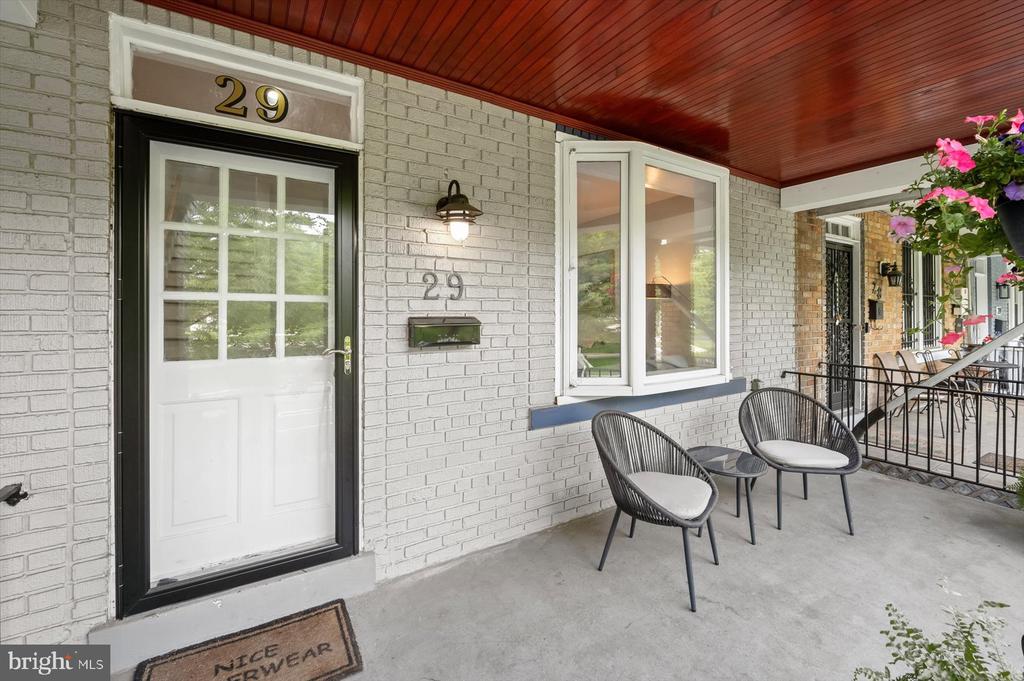 29 Sherman Cir NW