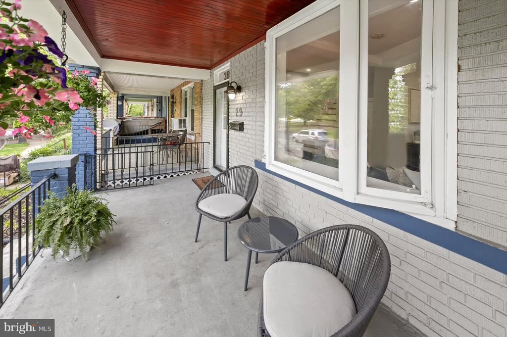 29 Sherman Cir NW