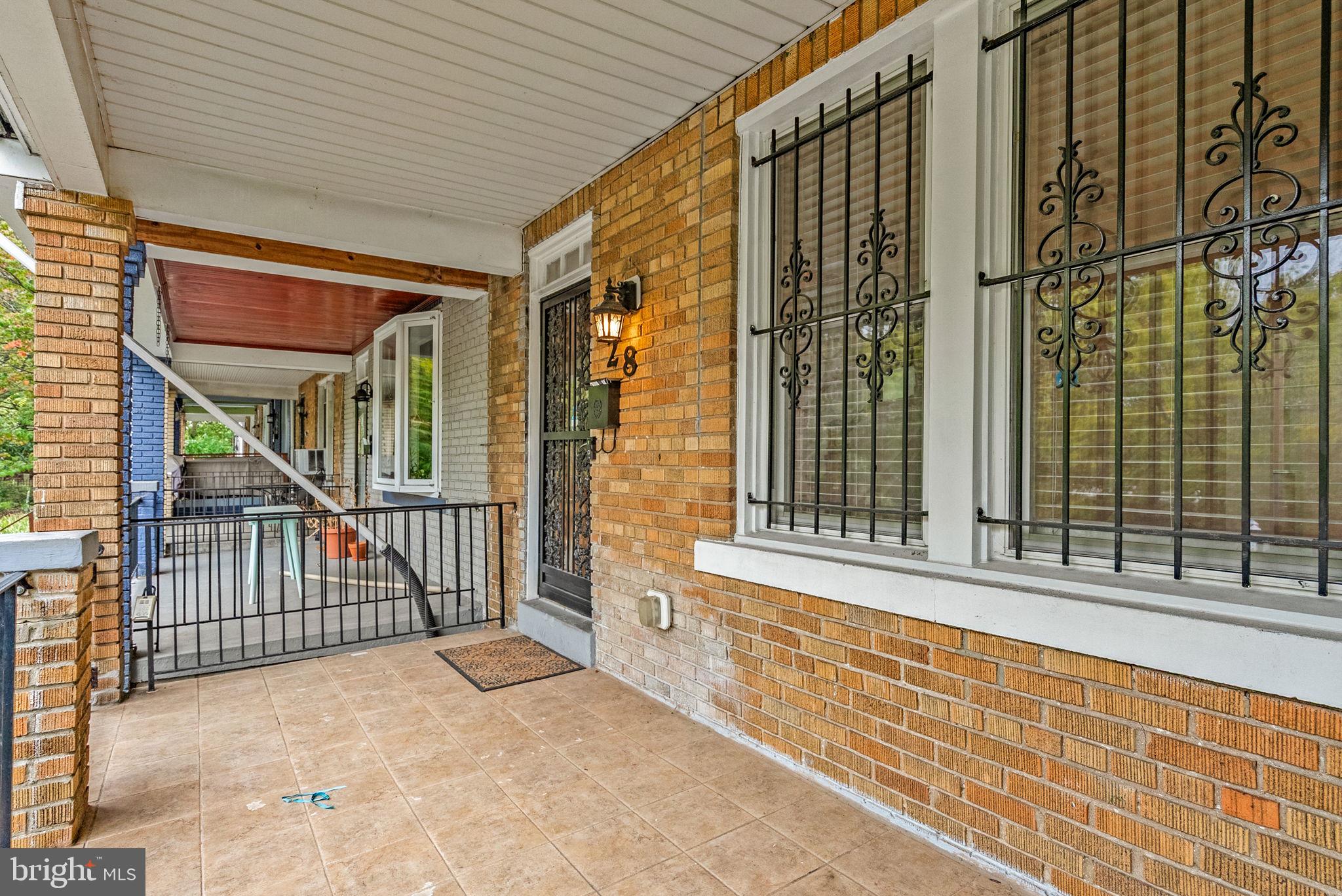 28 SHERMAN CIRCLE NW