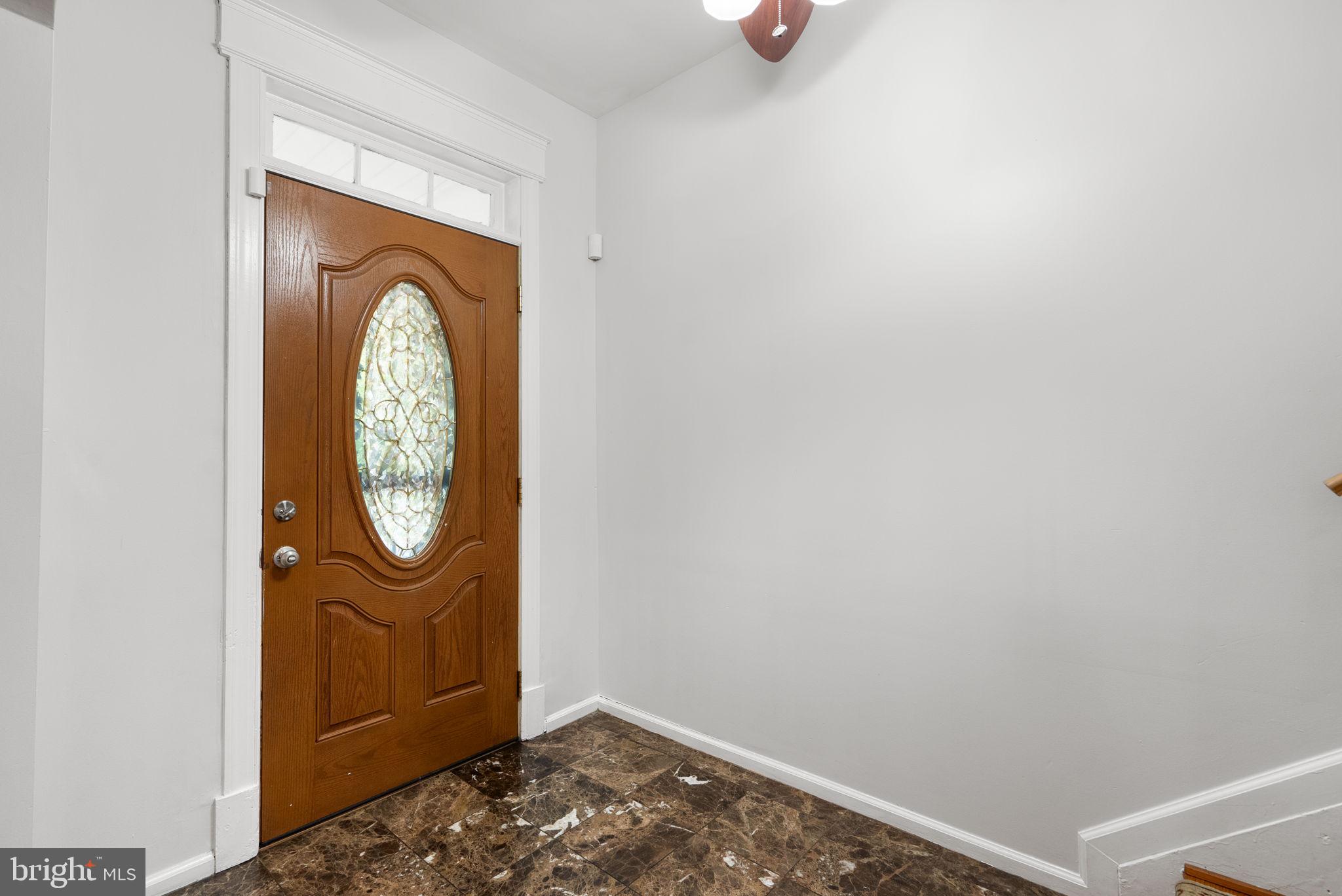 28 SHERMAN CIRCLE NW