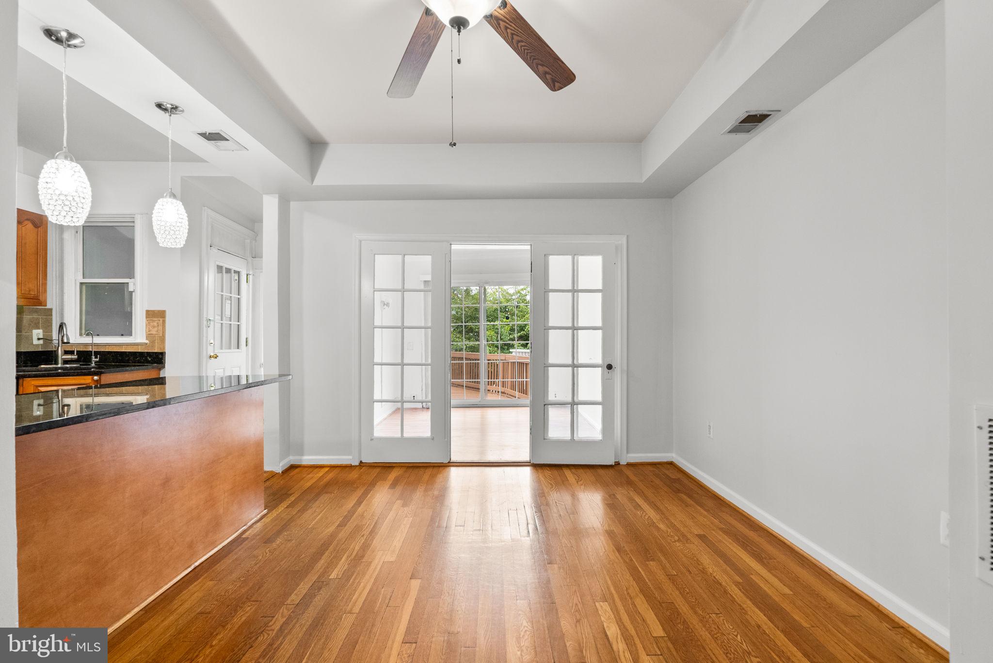 28 SHERMAN CIRCLE NW