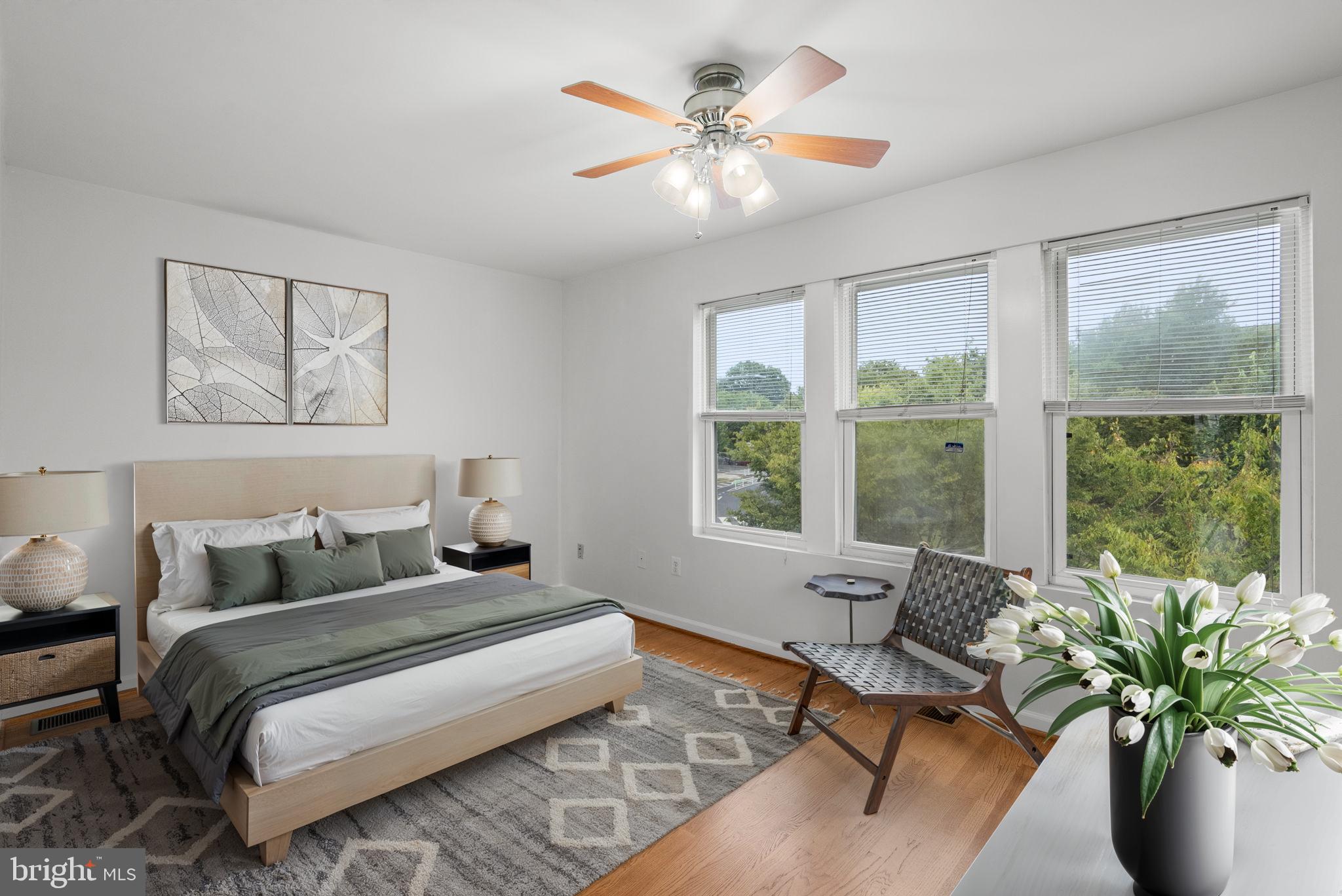 28 SHERMAN CIRCLE NW