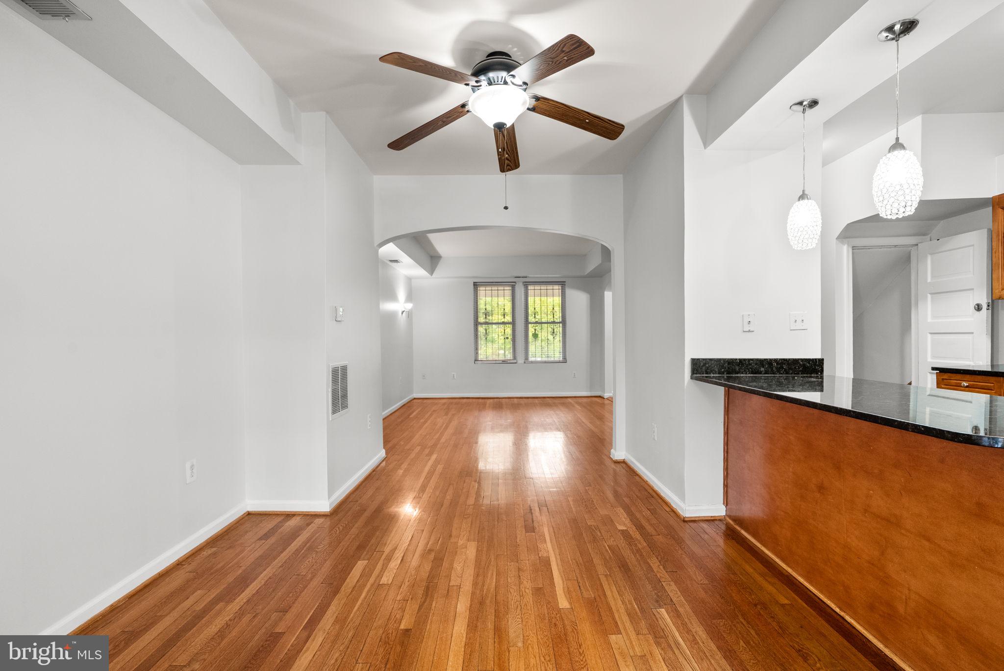 28 SHERMAN CIRCLE NW