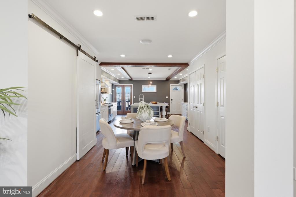 17 V STREET NW Unit: 1