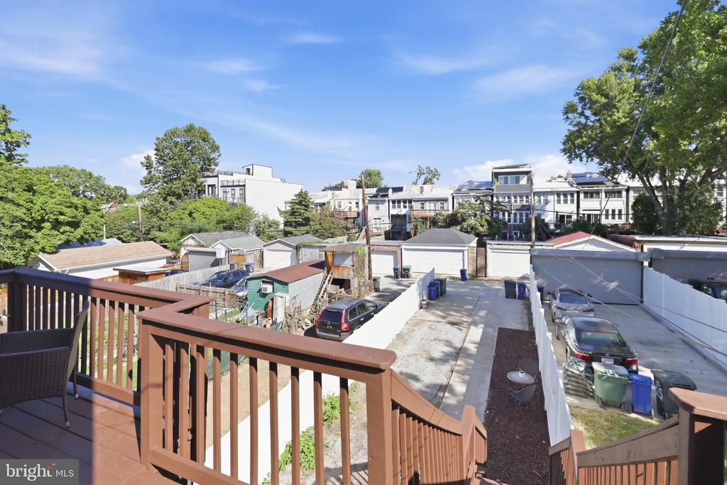 17 V STREET NW Unit: 1