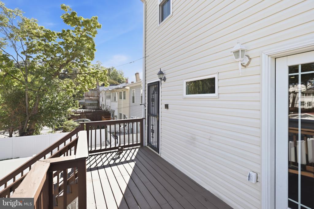 17 V STREET NW Unit: 1