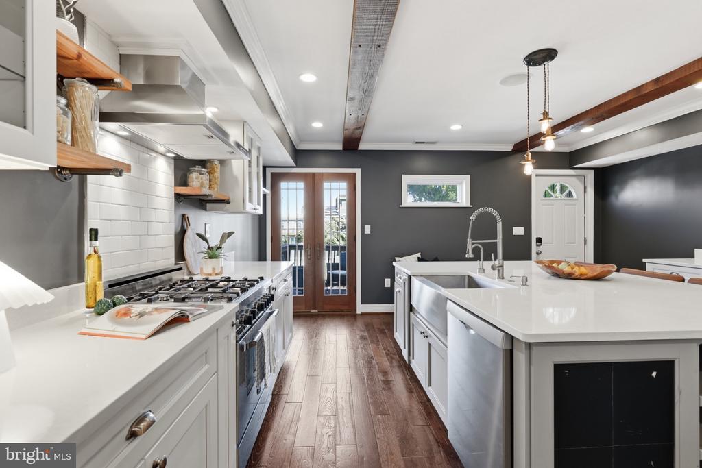 17 V STREET NW Unit: 1
