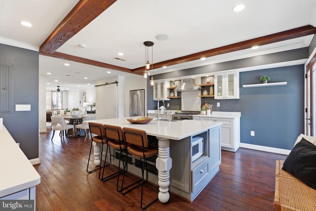 17 V STREET NW Unit: 1