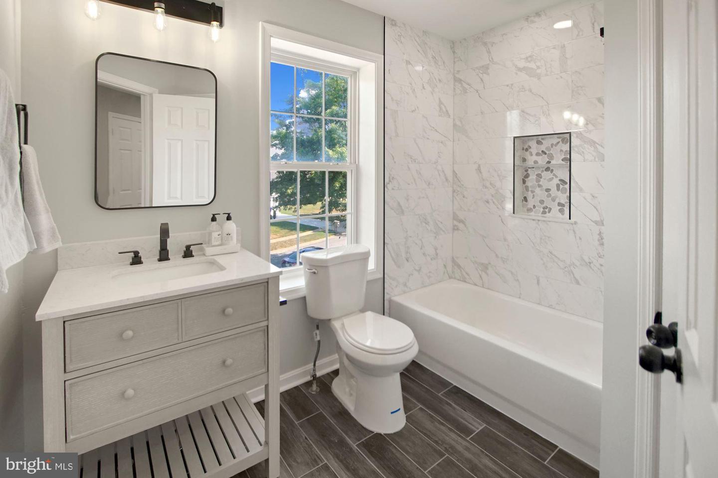 4105 KILLINGTON COURT