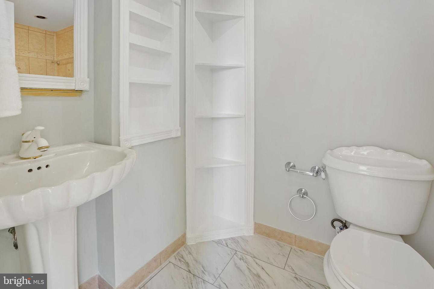 4515 Willard Ave #903s & 902s