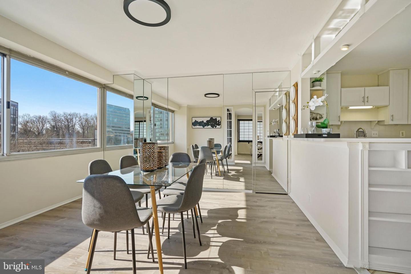 4515 Willard Ave #903s & 902s