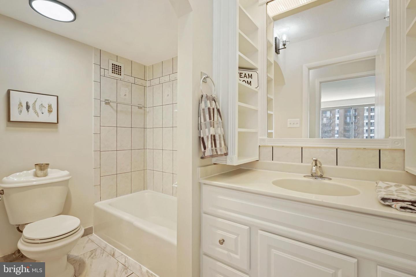 4515 Willard Ave #903s & 902s