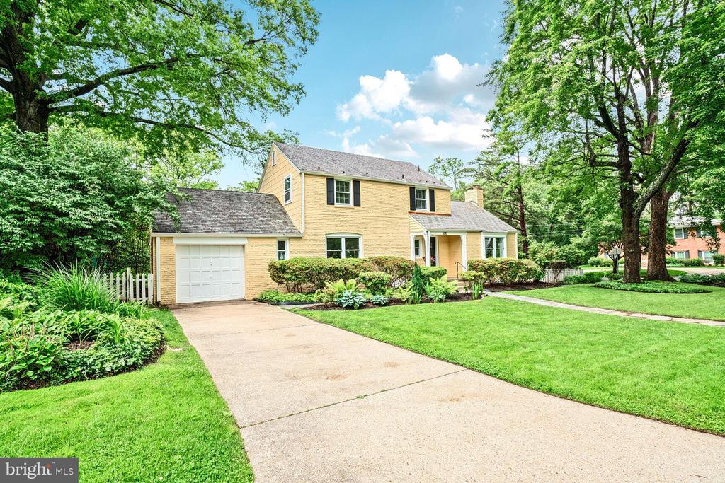 5210 Andover Rd