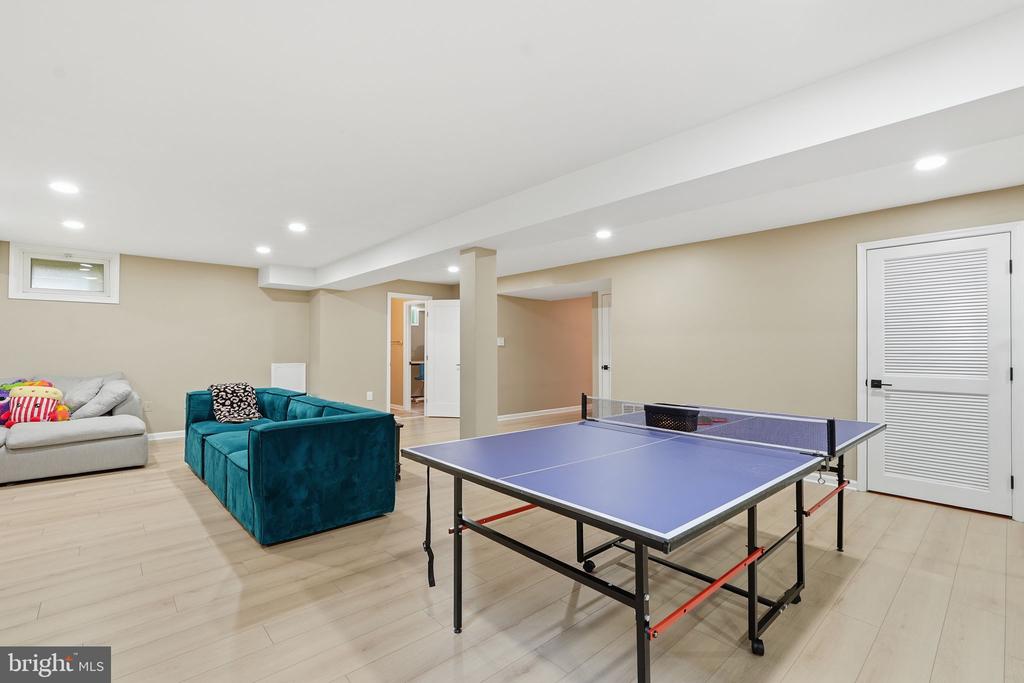 118 UPSHIRE CIRCLE