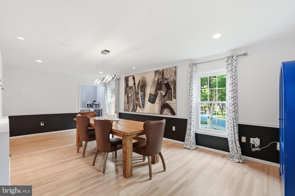 118 UPSHIRE CIRCLE