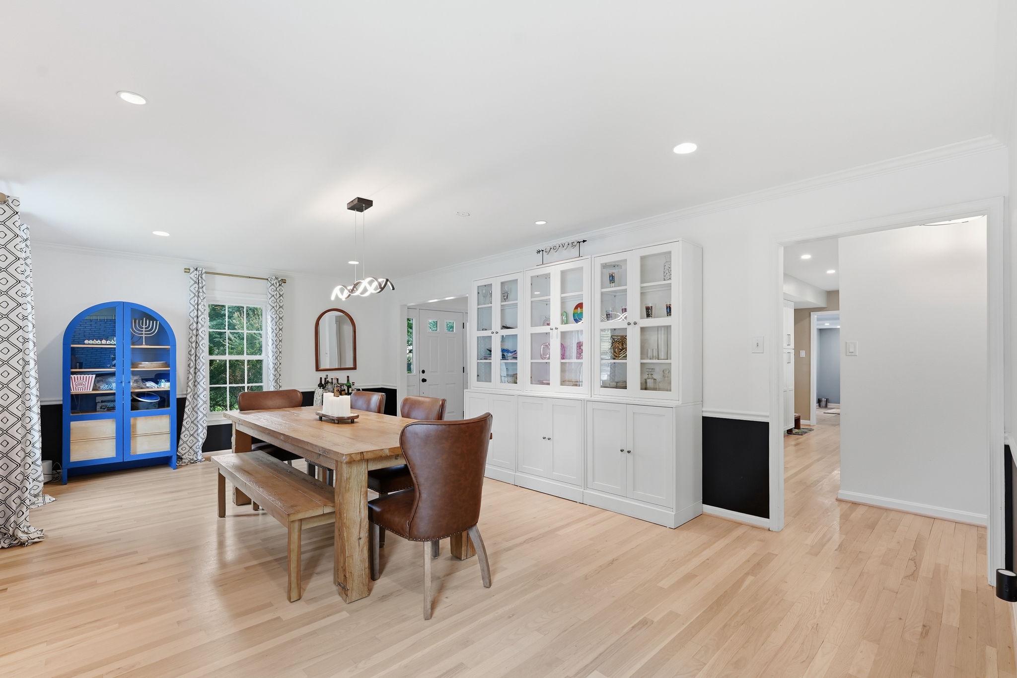 118 UPSHIRE CIRCLE