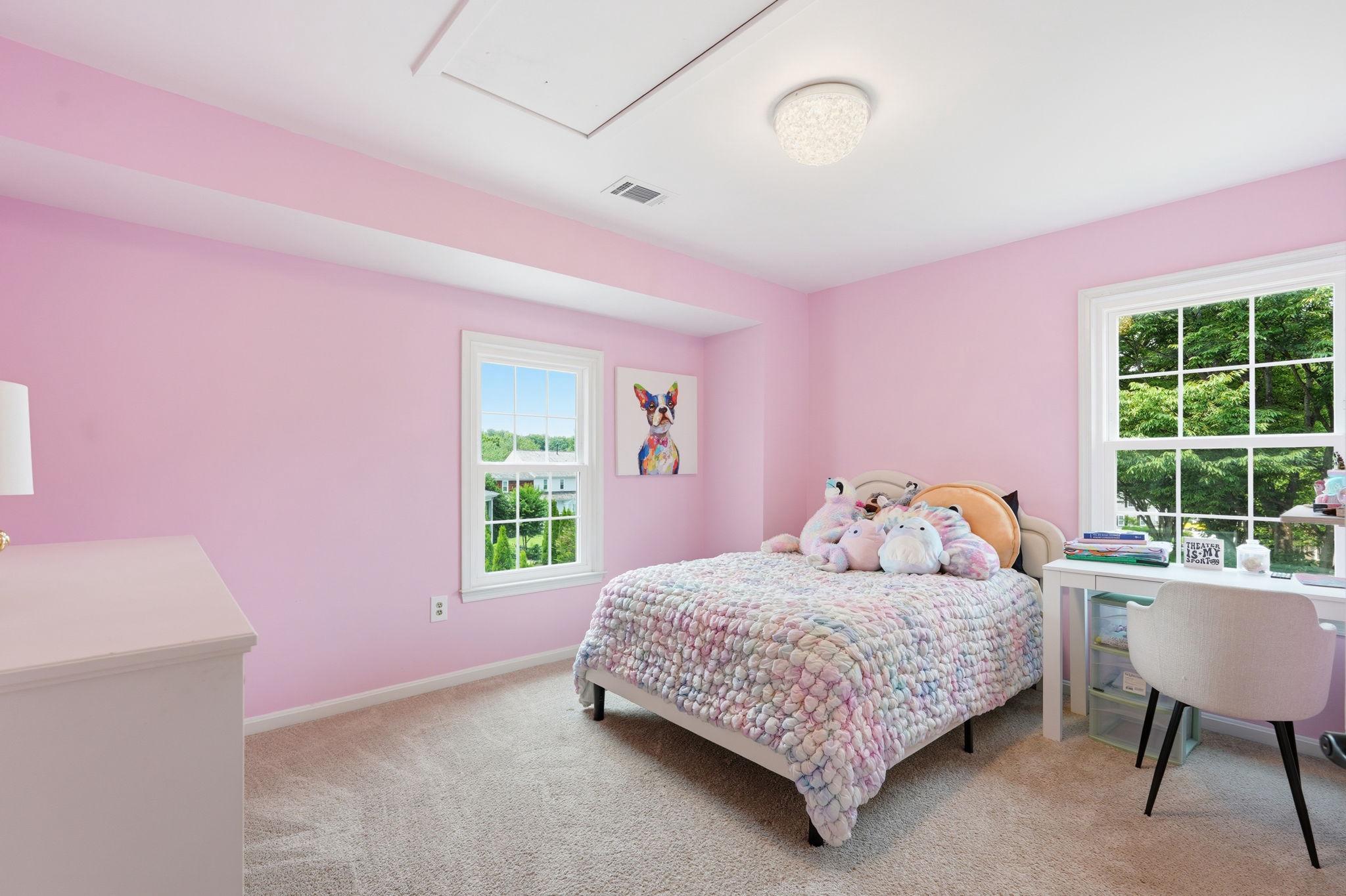 118 UPSHIRE CIRCLE