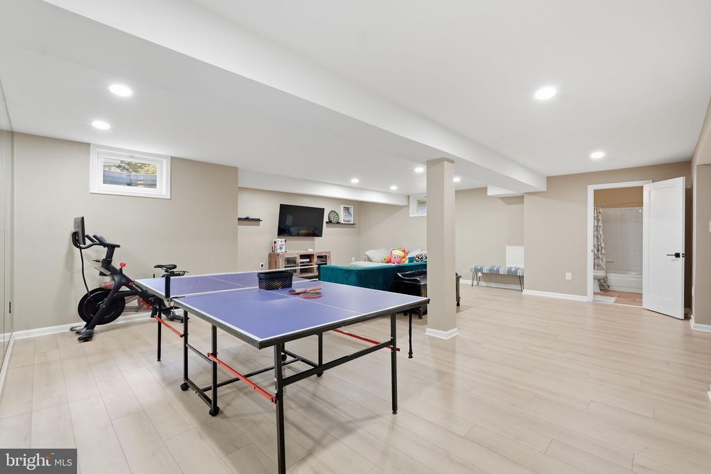 118 UPSHIRE CIRCLE
