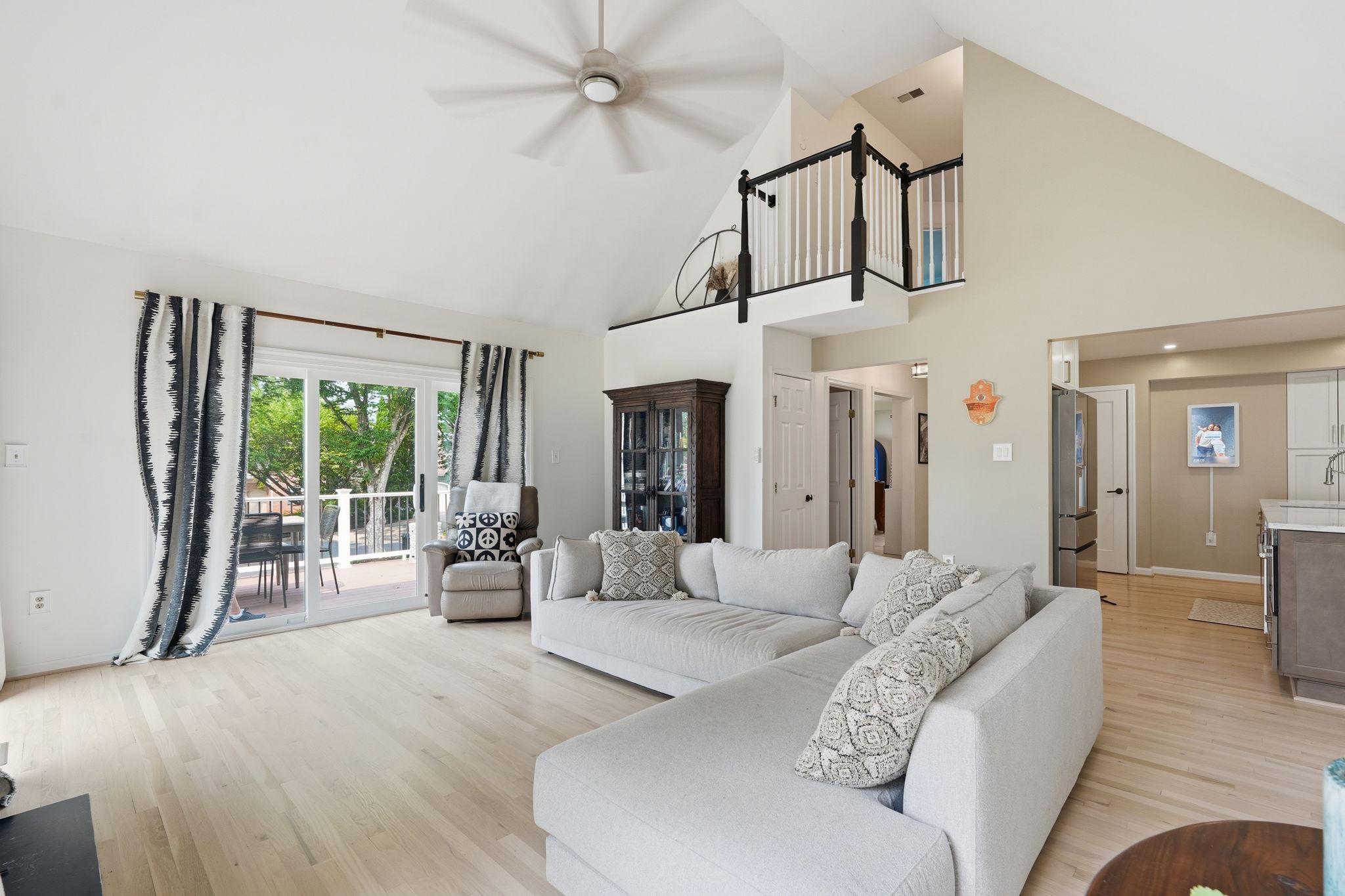 118 UPSHIRE CIRCLE