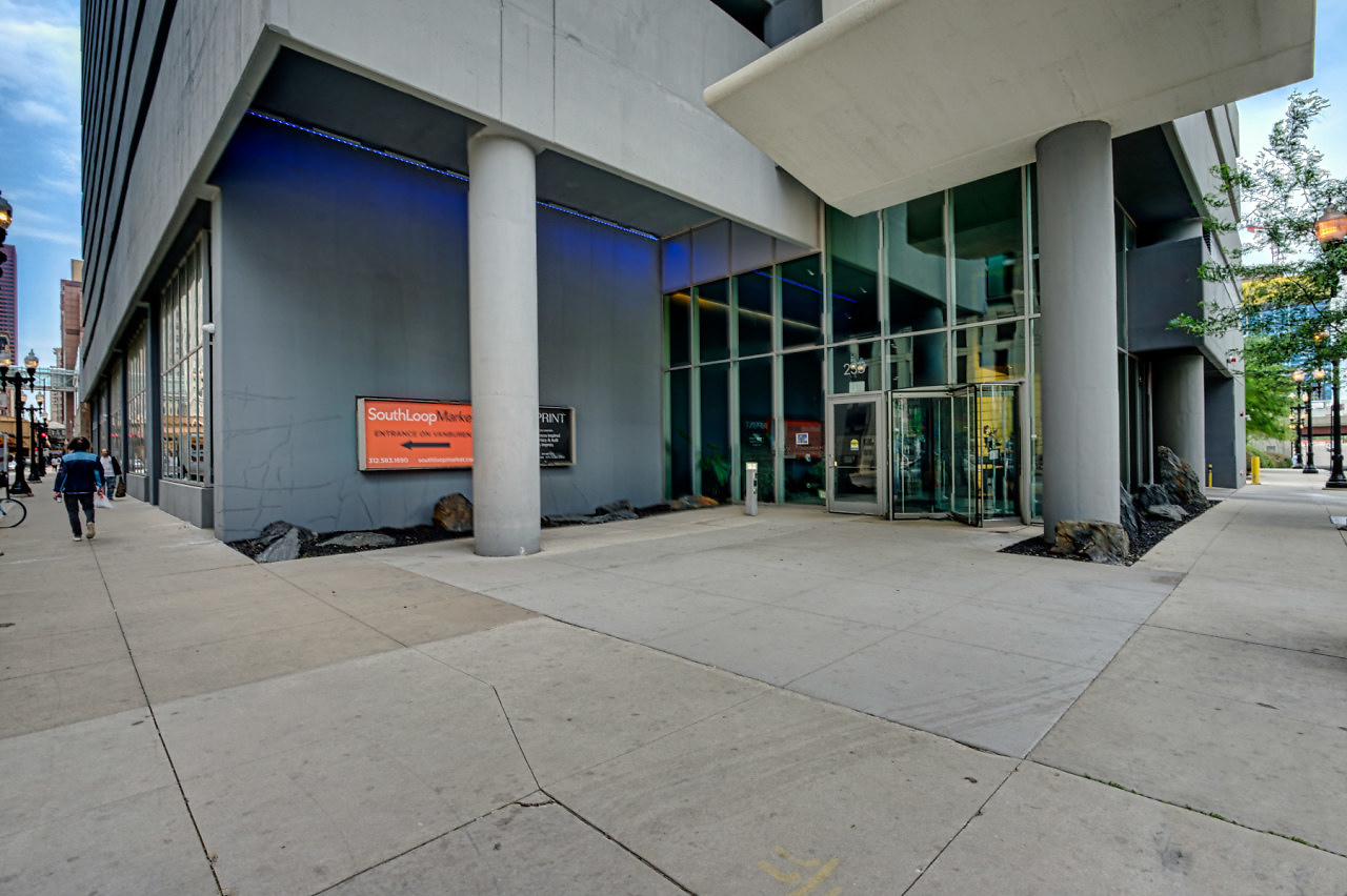 235 W Van Buren Street Unit: 2020