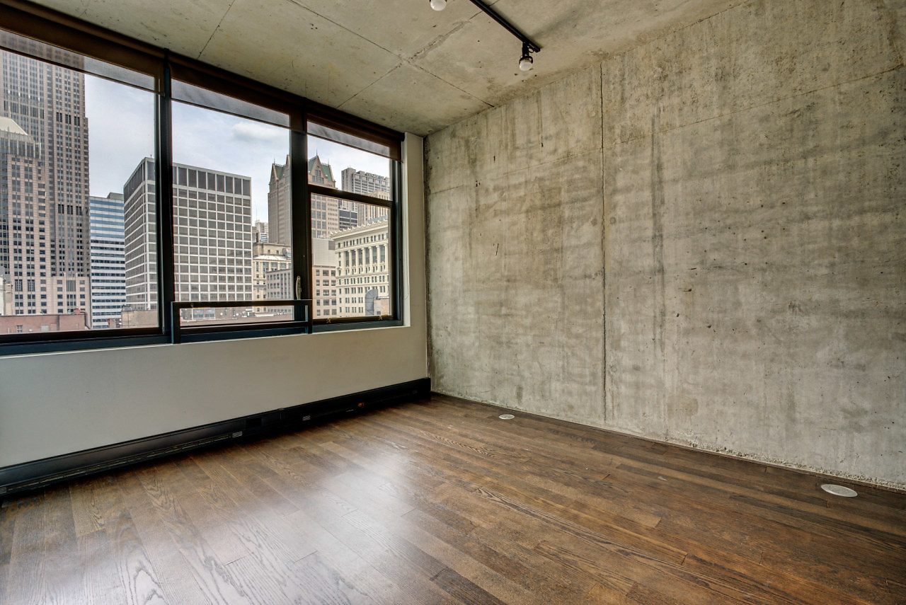 235 W Van Buren Street Unit: 2020