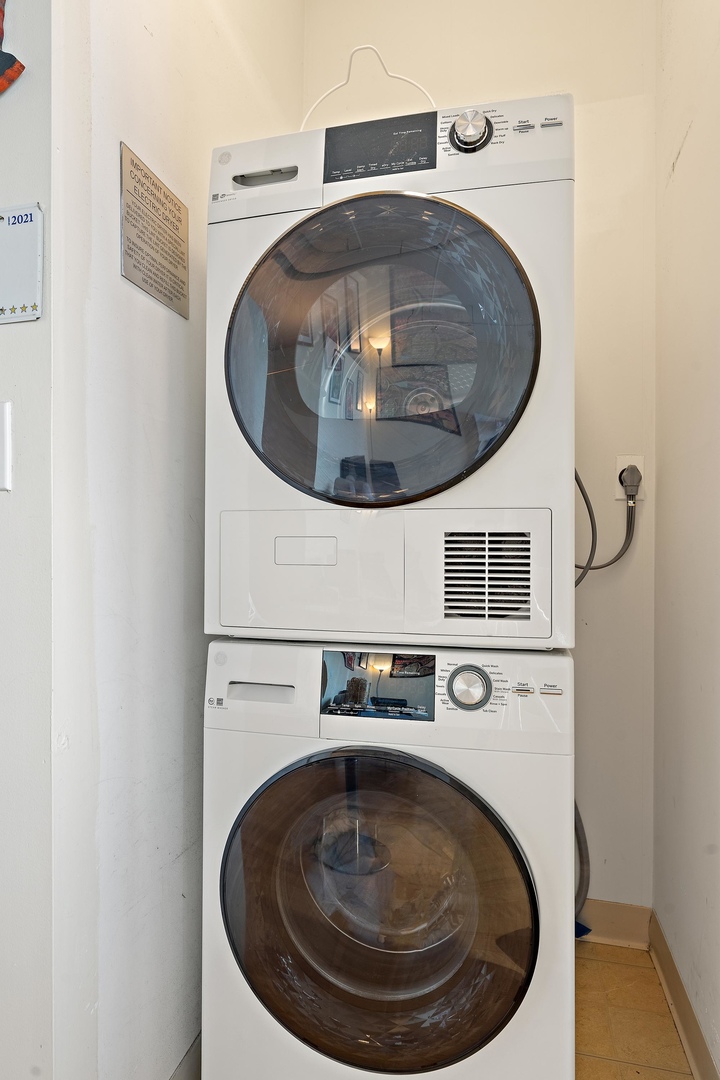 212 E Cullerton Street Unit: 1203