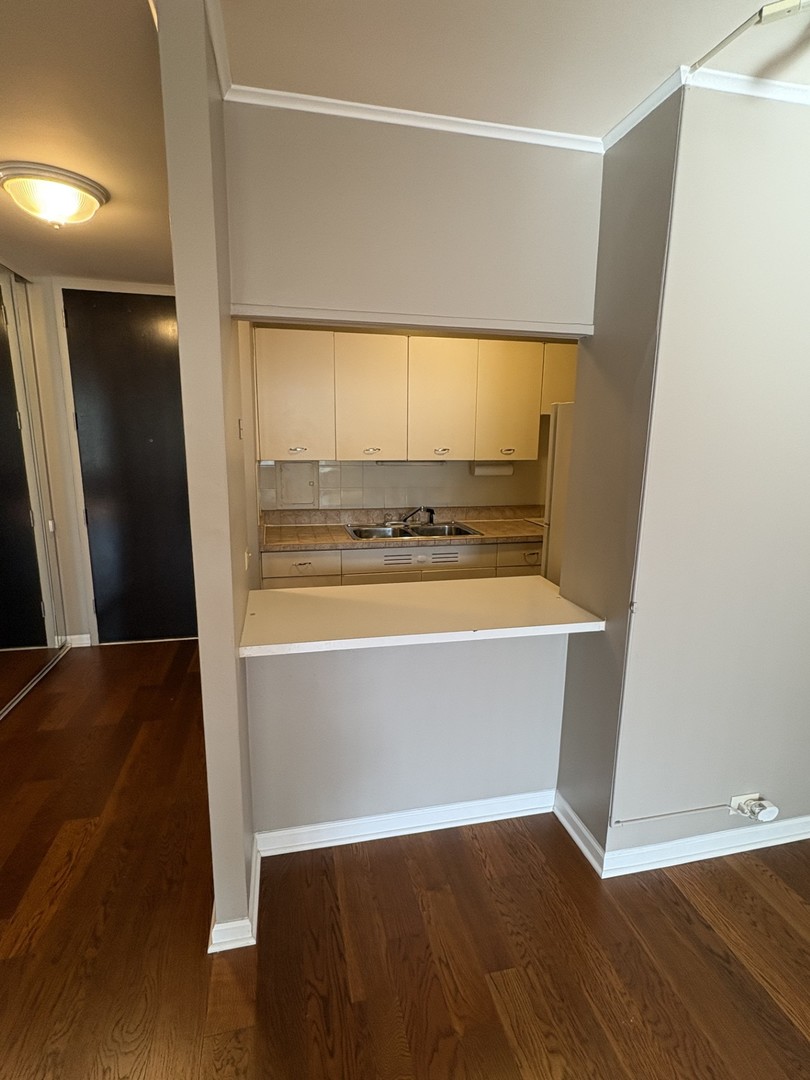 535 N MICHIGAN Avenue Unit: 3007