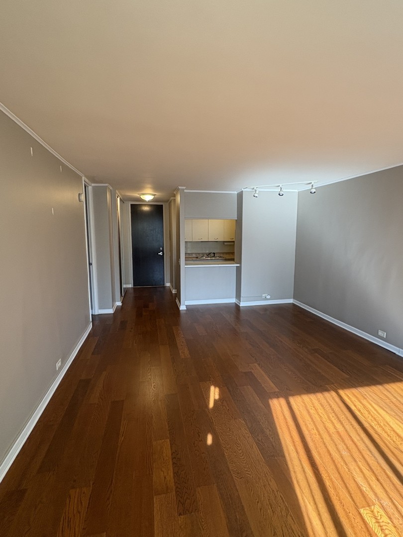 535 N MICHIGAN Avenue Unit: 3007