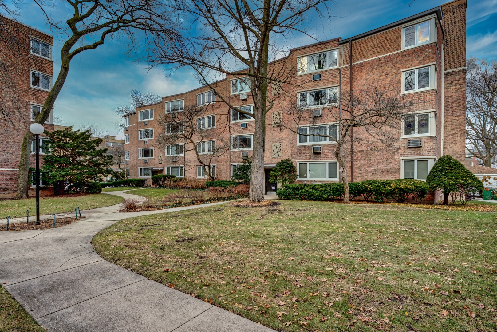 1956 W Hood Avenue Unit: 2B