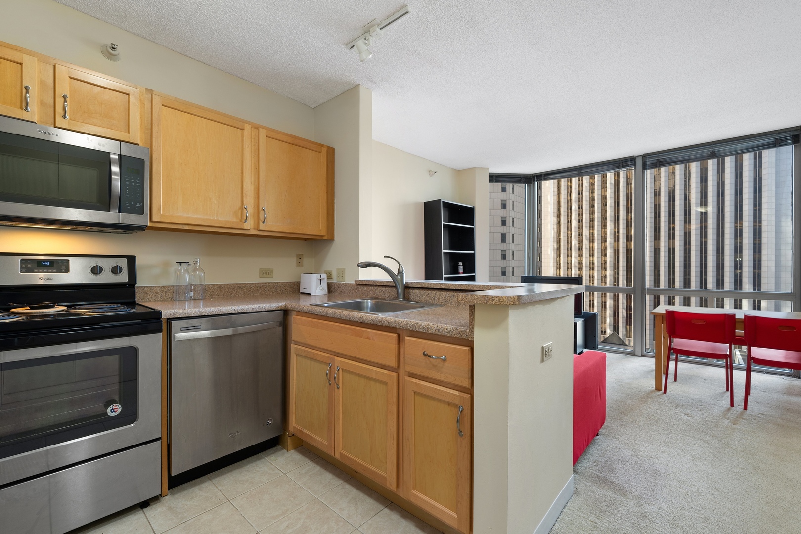 222 N Columbus Drive Unit: 902