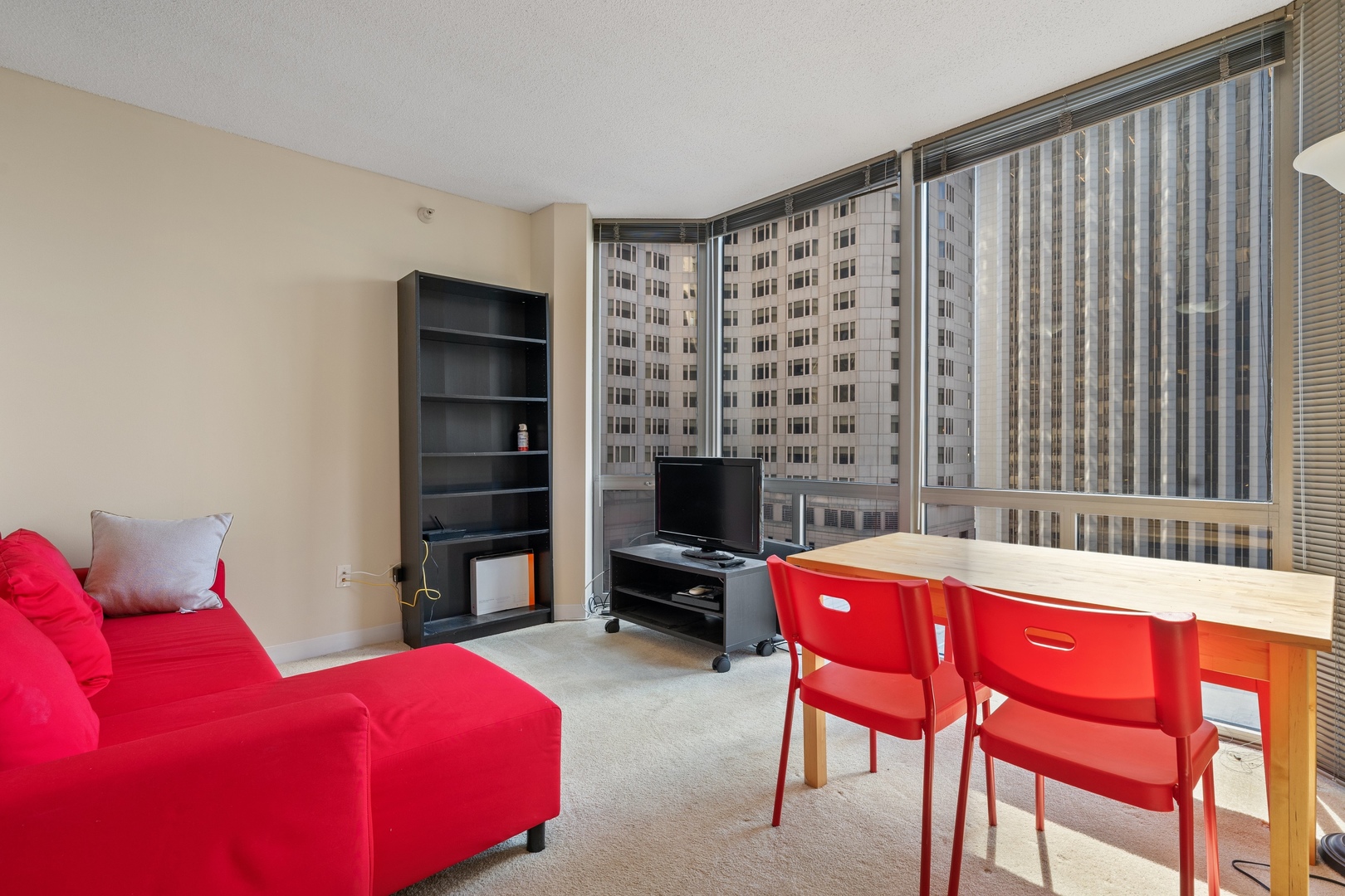 222 N Columbus Drive Unit: 902