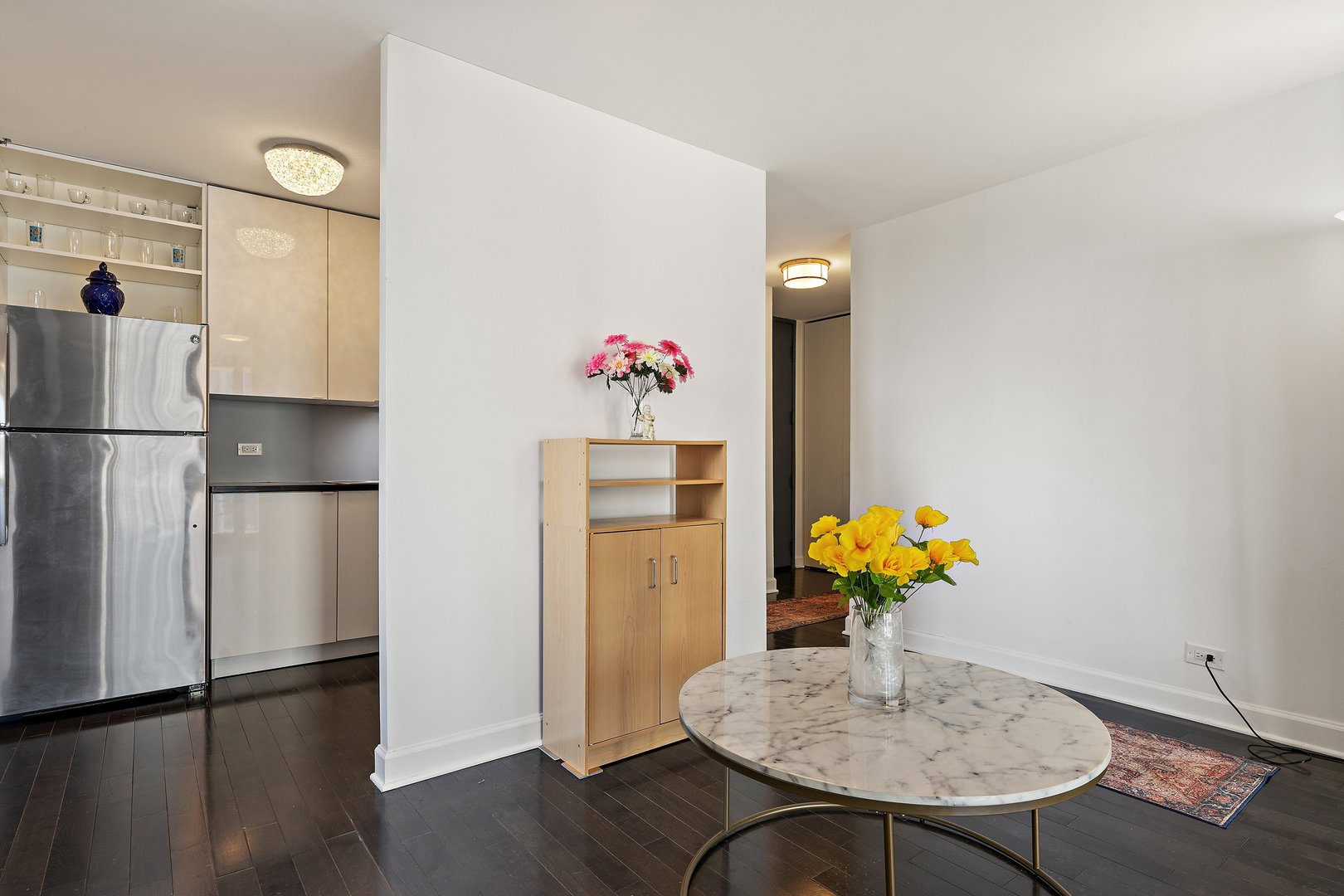3660 N LAKE SHORE Drive Unit: 711