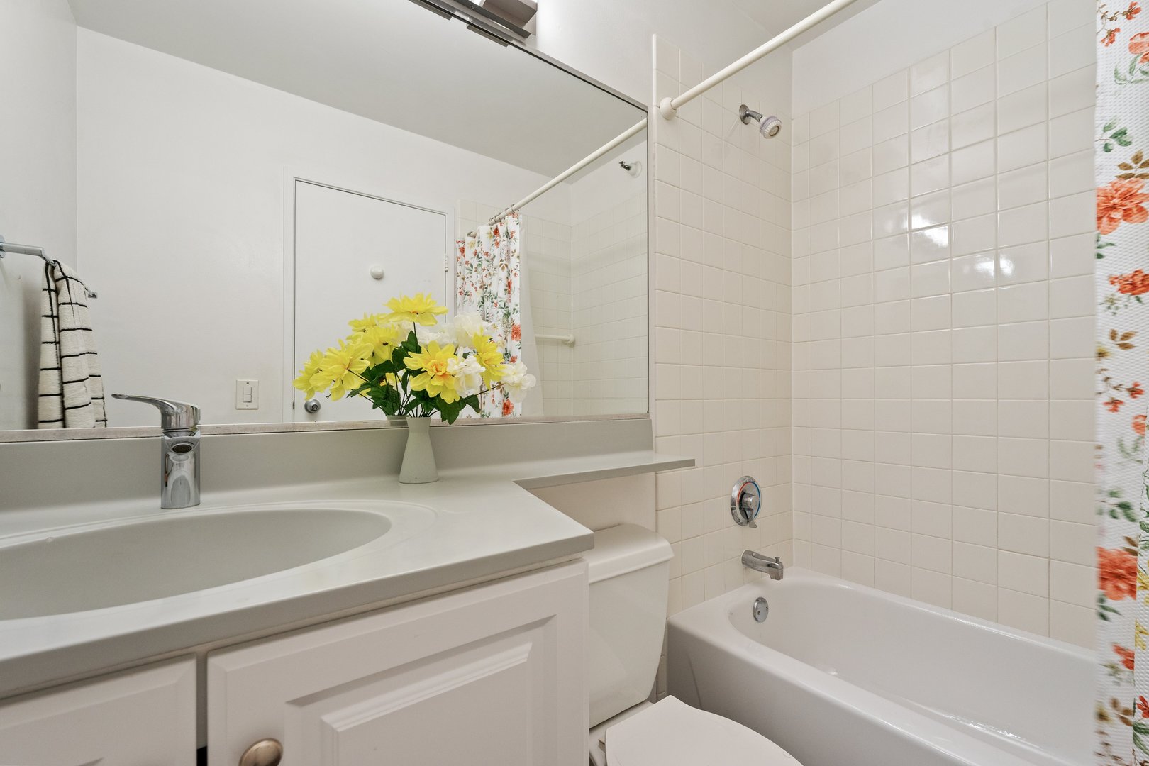 3660 N LAKE SHORE Drive Unit: 711