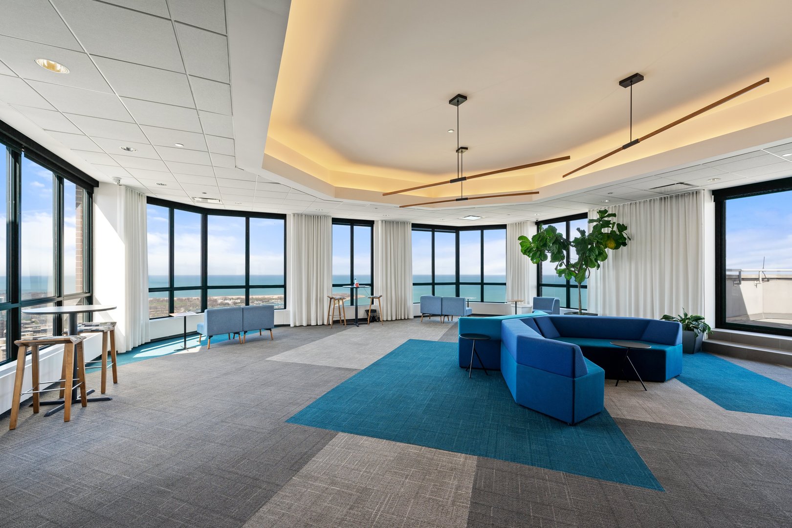 3660 N LAKE SHORE Drive Unit: 711