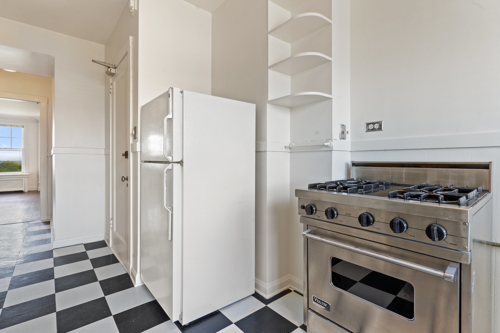 5000 N Marine Drive Unit: 7D