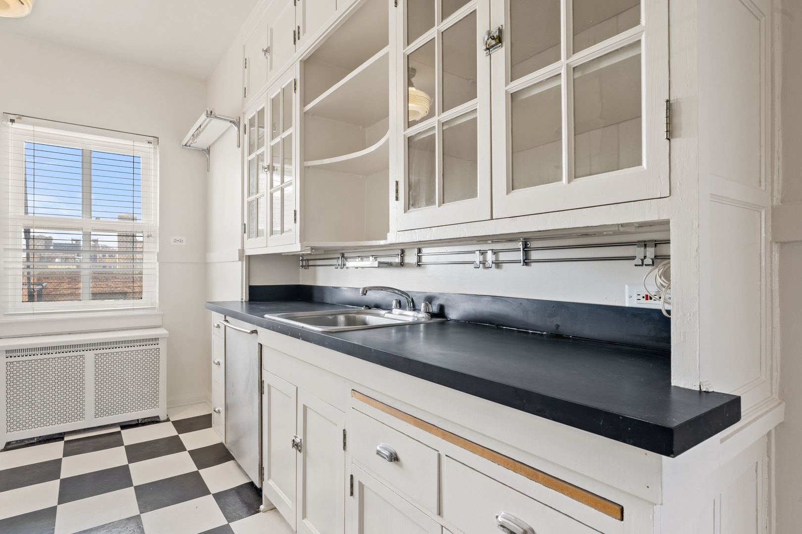 5000 N Marine Drive Unit: 7D