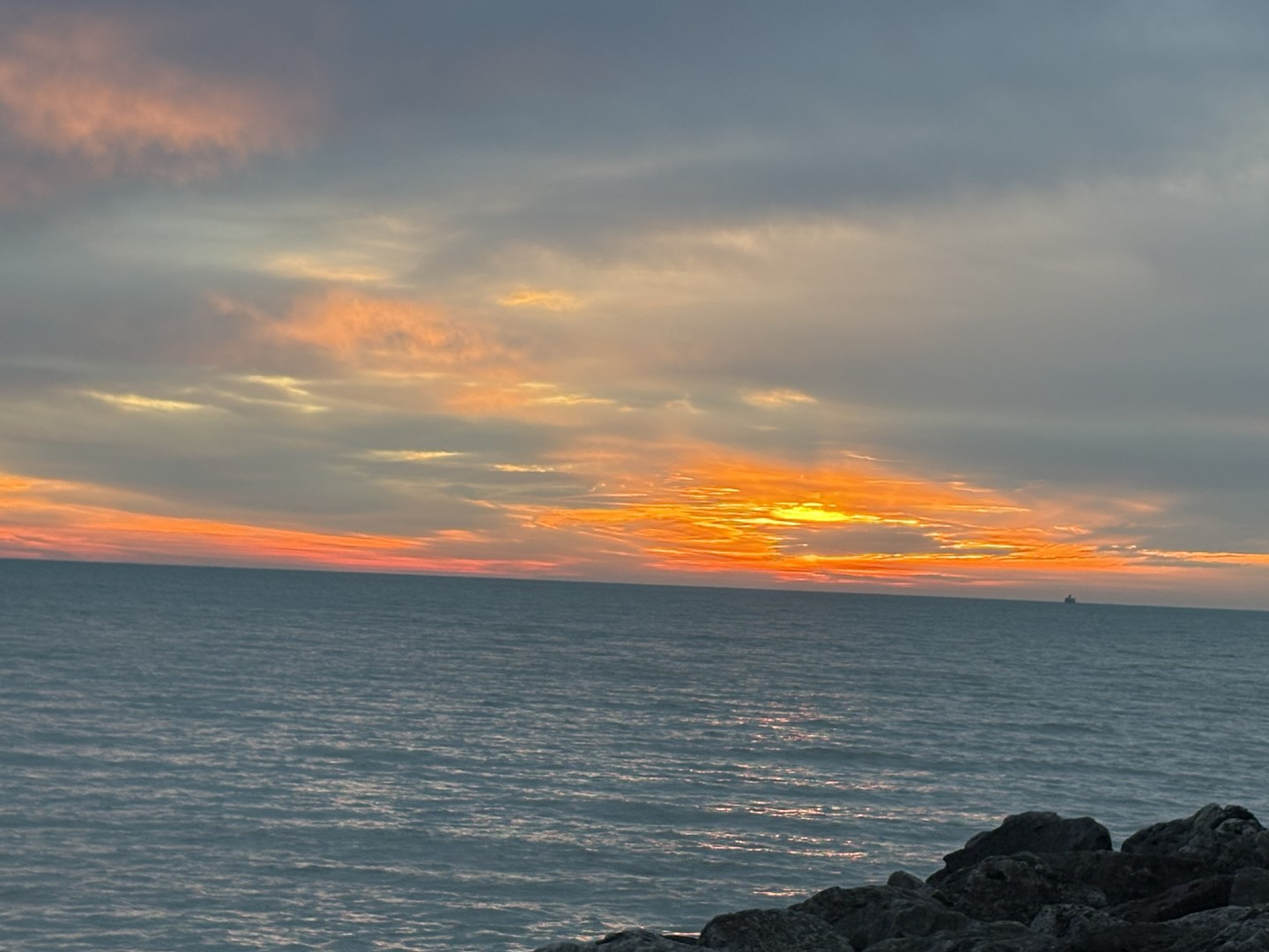 6325 N Sheridan Road Unit: 1906