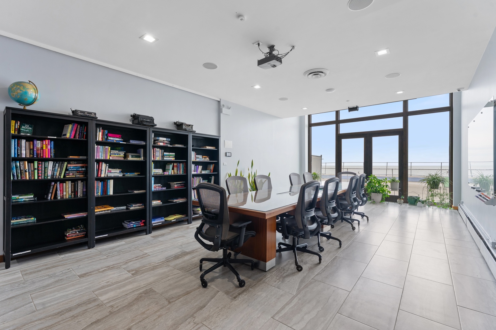 6325 N Sheridan Road Unit: 1906