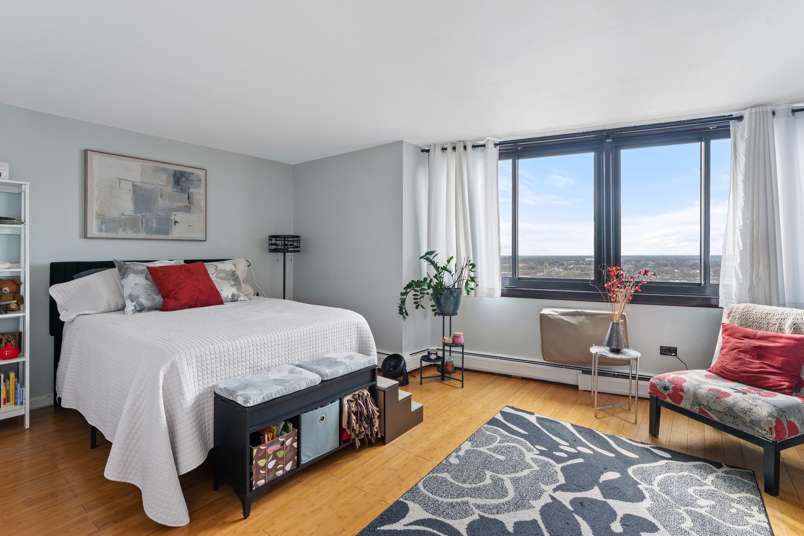 6325 N Sheridan Road Unit: 1906