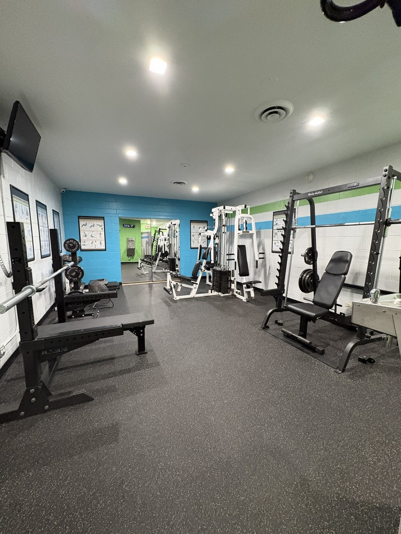 6325 N Sheridan Road Unit: 1906