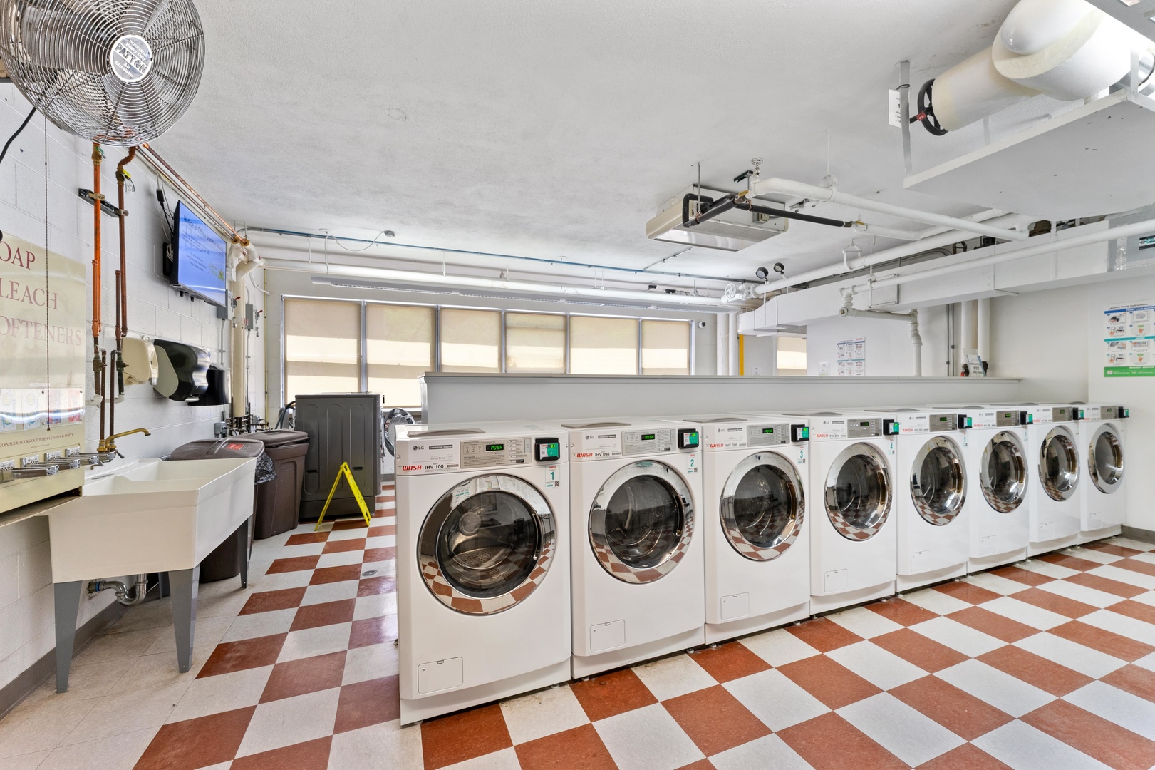 6301 N Sheridan Road Unit: 10G