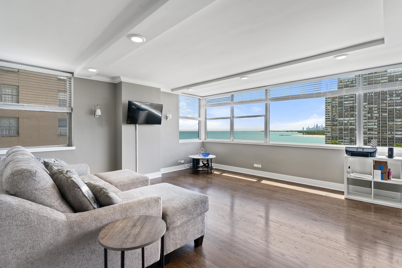6301 N Sheridan Road Unit: 10G