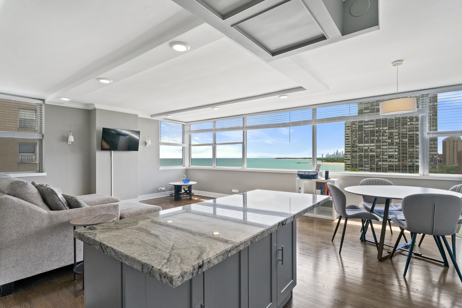 6301 N Sheridan Road Unit: 10G