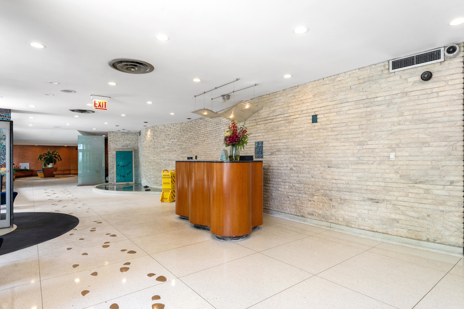 6301 N Sheridan Road Unit: 10G